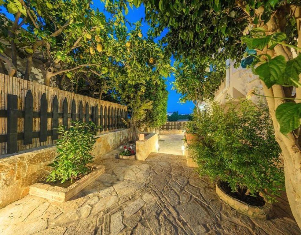 אפרטהוטל Kypseli Golden Coast Boutique - Luxury Living מראה חיצוני תמונה