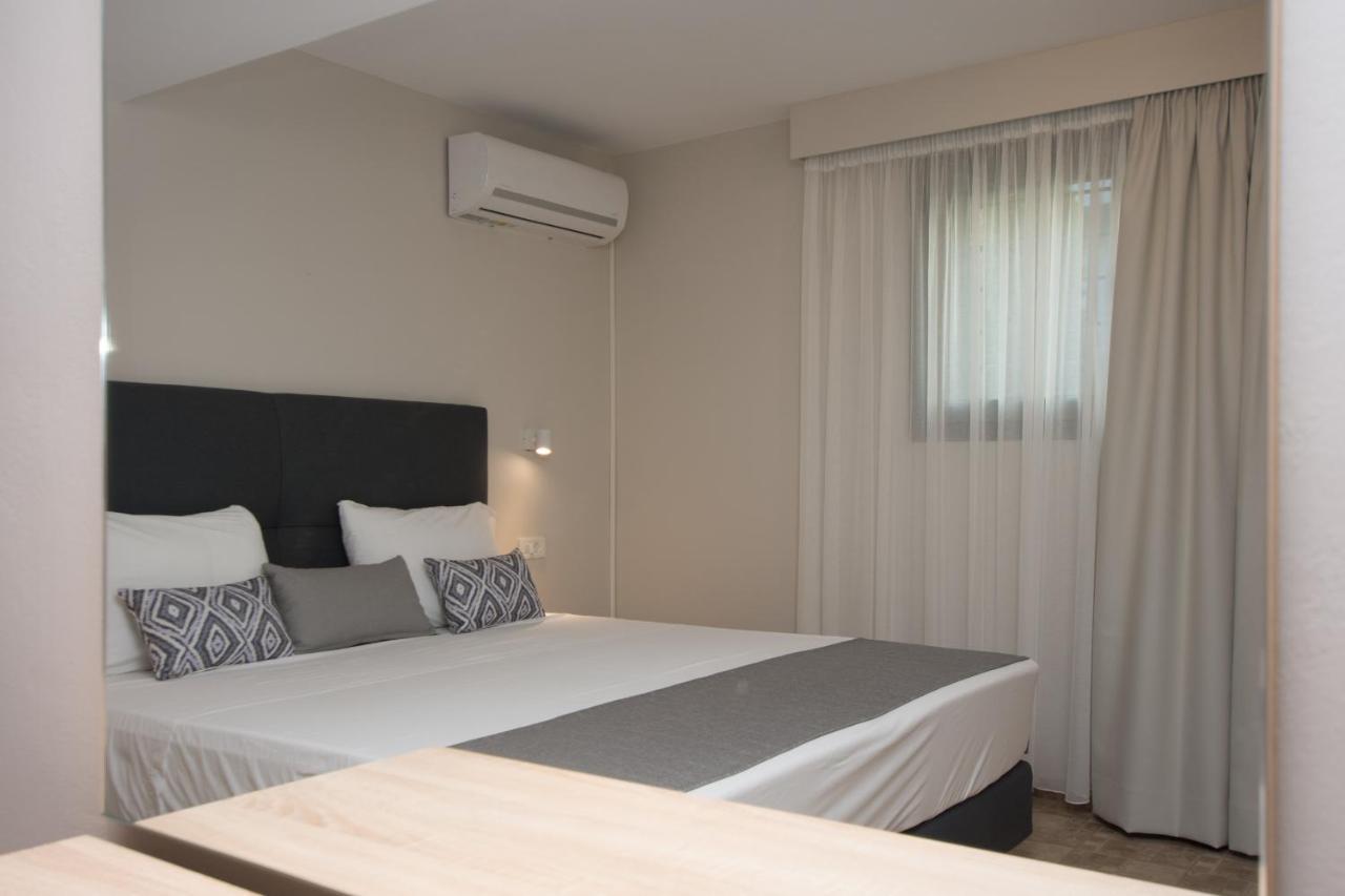 אפרטהוטל Kypseli Golden Coast Boutique - Luxury Living מראה חיצוני תמונה